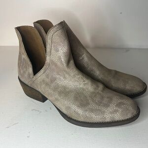 Corky's Girl Gray Leather Animal Cheetah Print Ankle Boots Booties